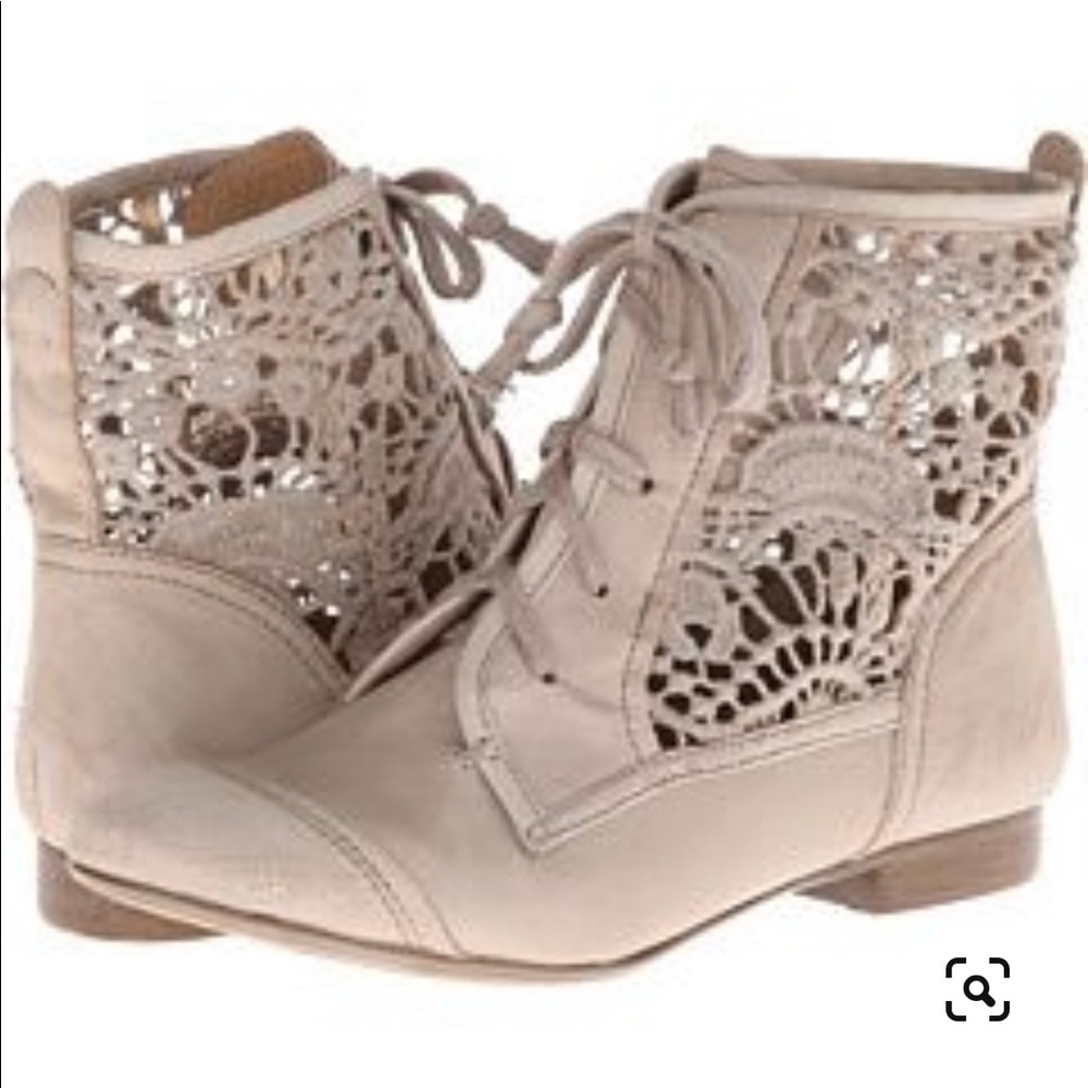 Latigo Frisbee Dark Taupe Ankle Boots